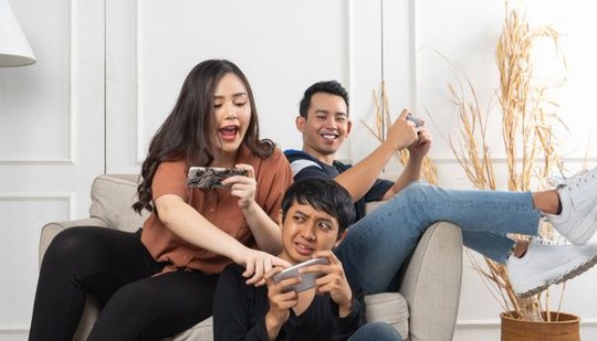 phỏm 8Day